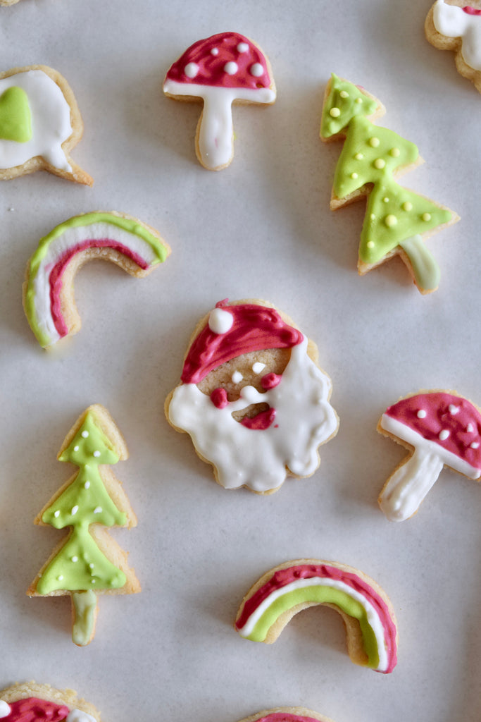 Healthy Holiday Sugar Cookies ~ Recipe by Larisa Braun @larisafbraun